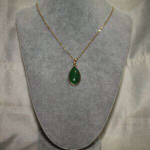 Green Teardrop Stone Pendant Necklace with Gold Chain